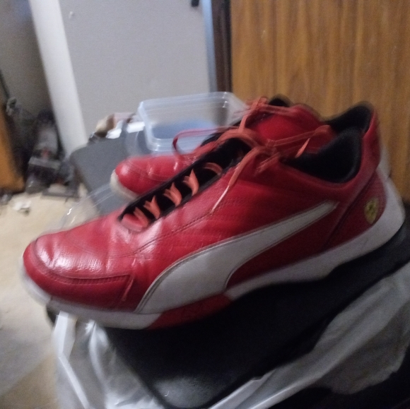 Puma/Ferrari Racing shoes. Size 9 - Picture 3 of 5